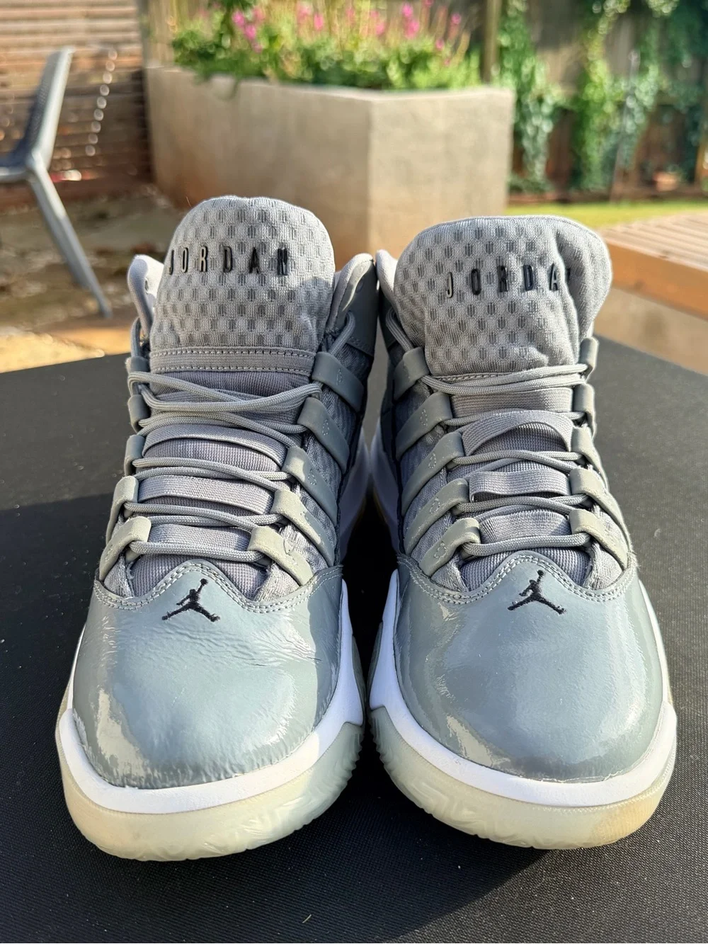 Jordan Air Jordan Max Aura Cool Grey Men's Mid Top Lace-Up Sneakers AQ9084-010